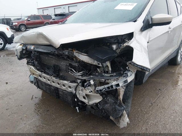 2017 FORD ESCAPE SE 6