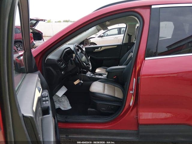 2021 FORD ESCAPE TITANIUM 2