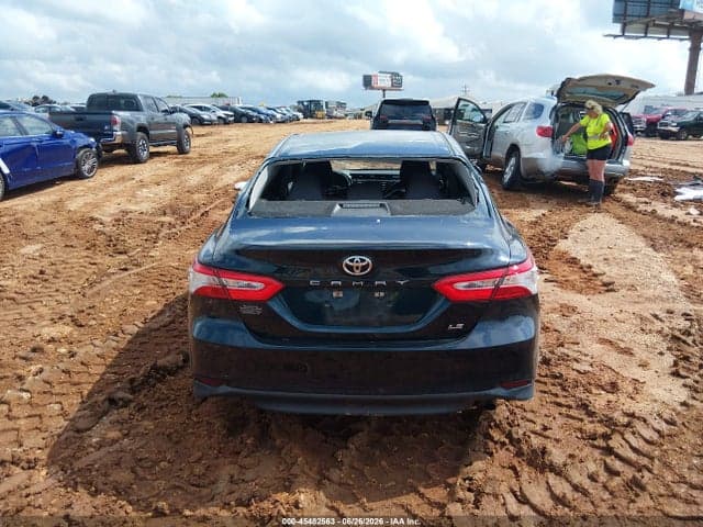 2018 TOYOTA CAMRY LE 13