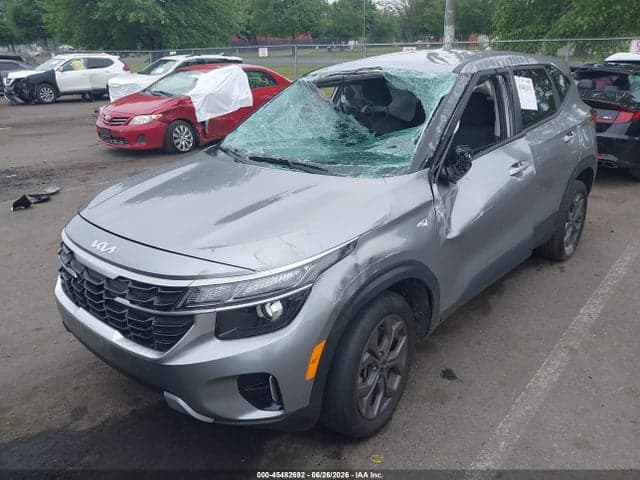 2024 KIA SELTOS LX 2