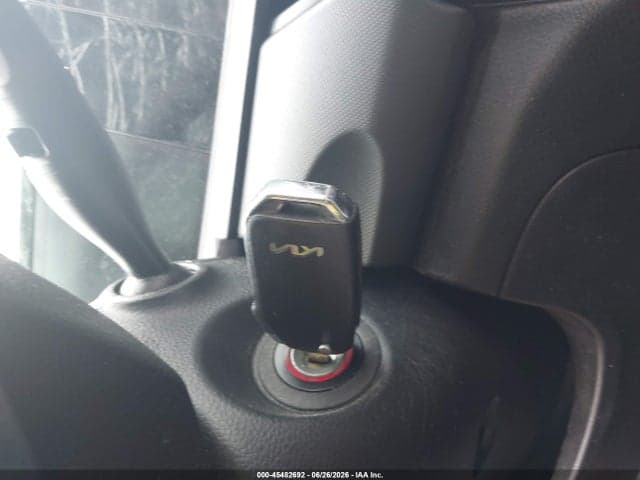 2024 KIA SELTOS LX 11