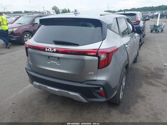 2024 KIA SELTOS LX 4