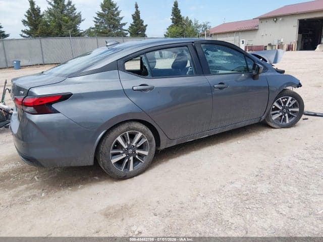 2021 NISSAN VERSA SV XTRONIC CVT 4