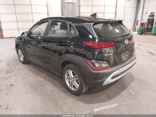 2023 HYUNDAI KONA SE 3