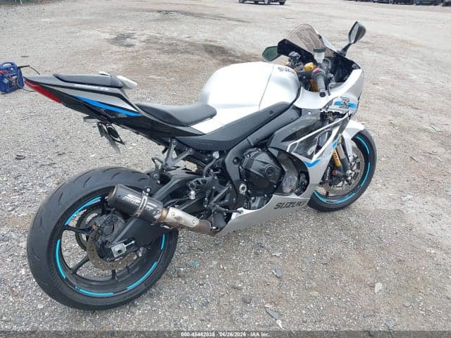 2025 SUZUKI GSX-R1000 R 4