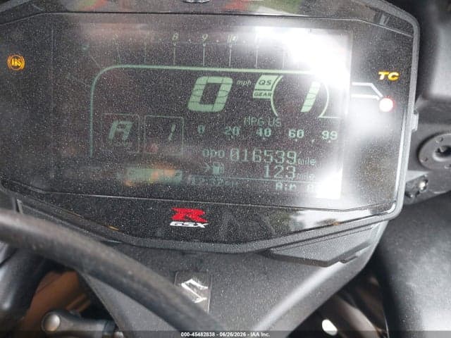 2025 SUZUKI GSX-R1000 R 7