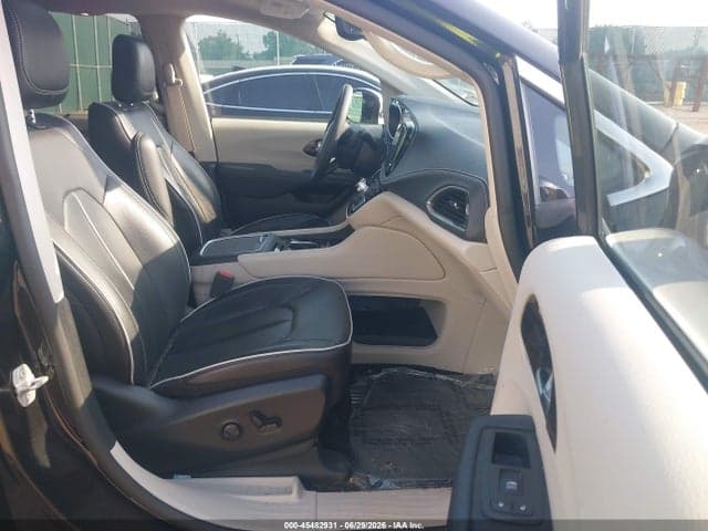 2023 CHRYSLER PACIFICA LIMITED 5