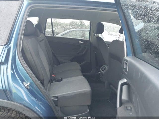 2019 VOLKSWAGEN TIGUAN 2.0T S 8
