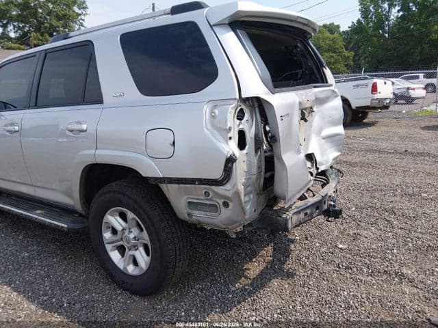 2020 TOYOTA 4RUNNER SR5 6