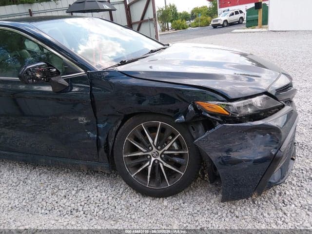 2021 TOYOTA CAMRY SE 6