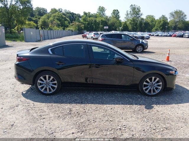 2022 MAZDA MAZDA3 SELECT 14