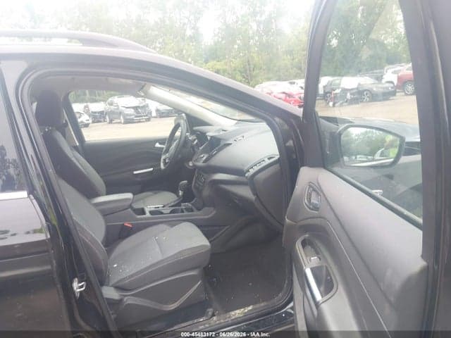 2017 FORD ESCAPE SE 5