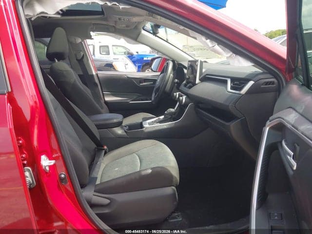 2025 TOYOTA RAV4 XLE 5