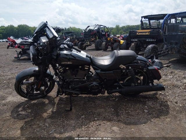2025 HARLEY-DAVIDSON FLHX 13