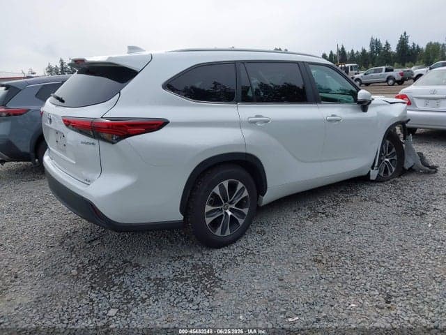 2023 TOYOTA HIGHLANDER HYBRID XLE 4
