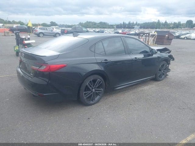 2025 TOYOTA CAMRY XSE 4
