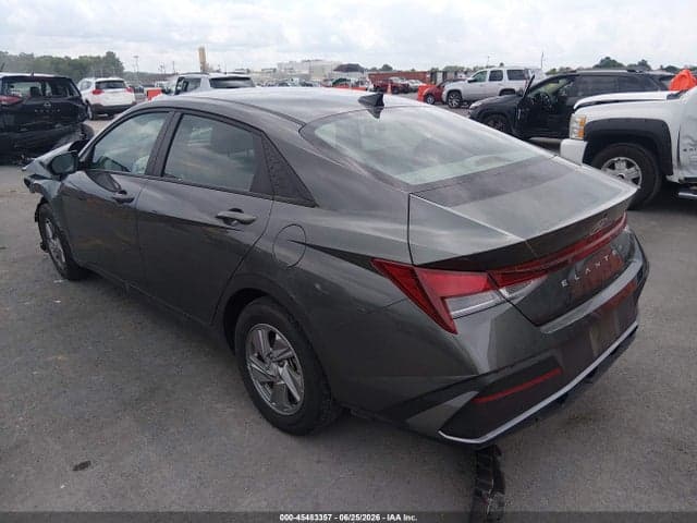 2025 HYUNDAI ELANTRA SE 3