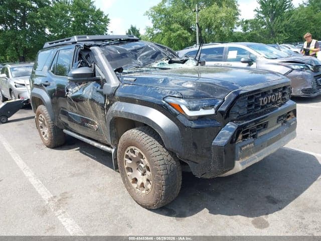 2025 TOYOTA 4RUNNER HYBRID TRAILHUNTER 1