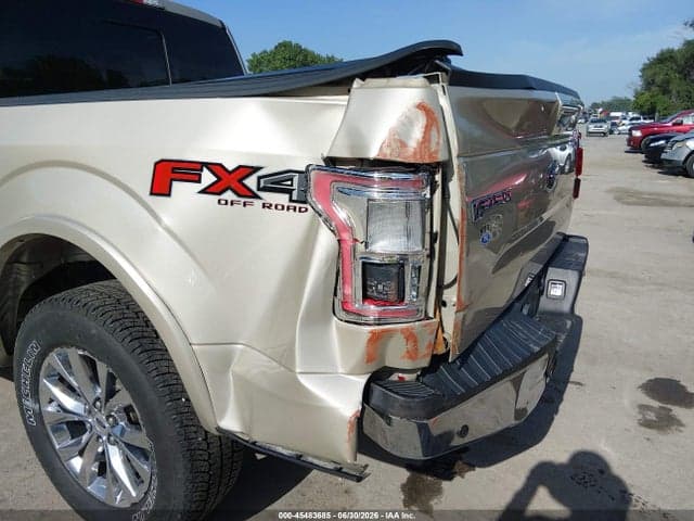 2017 FORD F-150 LARIAT 18