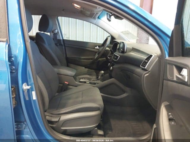 2020 HYUNDAI TUCSON SE 5