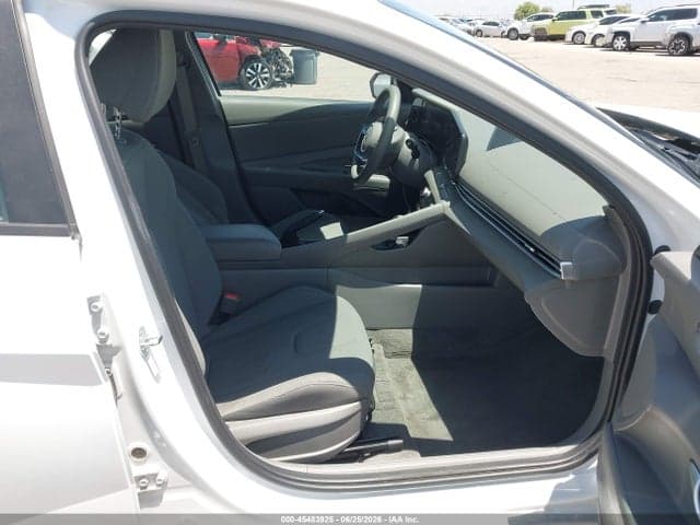 2024 HYUNDAI ELANTRA SEL 5