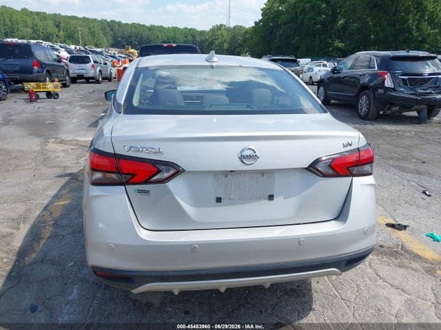 2021 NISSAN VERSA SV XTRONIC CVT 17