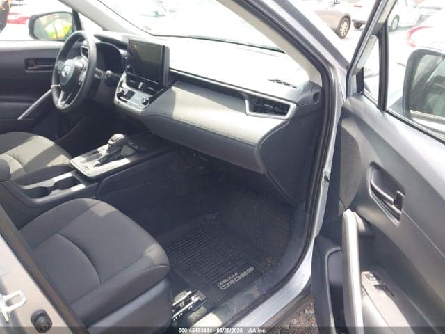 2026 TOYOTA COROLLA CROSS LE 5