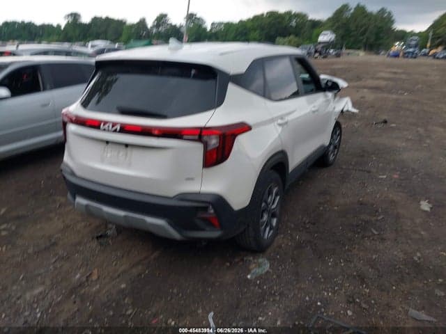 2024 KIA SELTOS LX 4