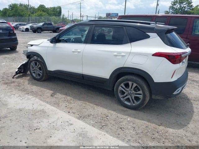2021 KIA SELTOS S 3