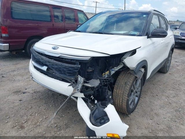 2021 KIA SELTOS S 6