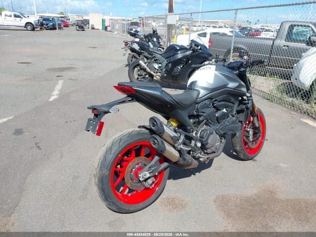 2022 DUCATI MONSTER 4