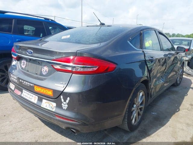 2017 FORD FUSION SE 4