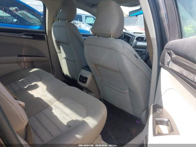 2017 FORD FUSION SE 8