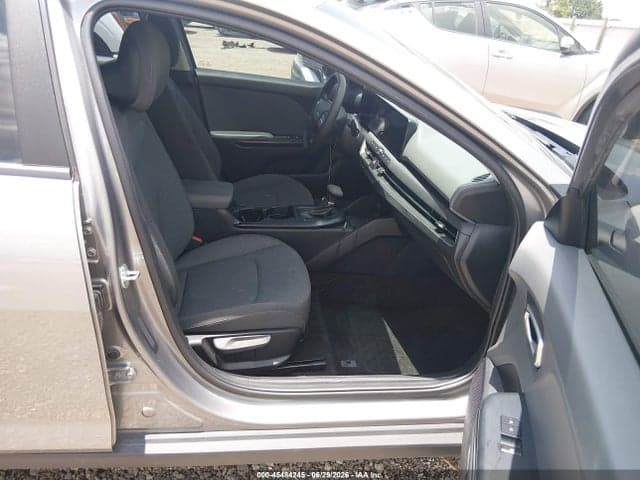 2025 KIA K4 LXS 5