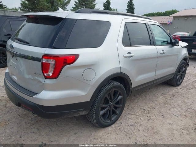 2018 FORD EXPLORER XLT 4