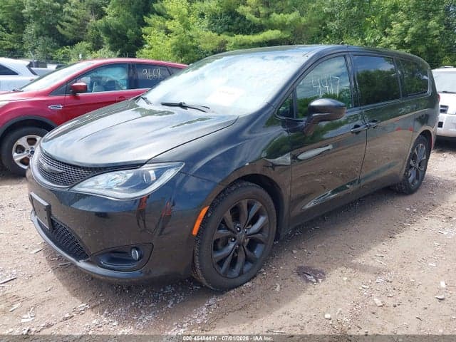2020 CHRYSLER PACIFICA TOURING 2