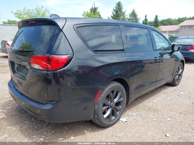 2020 CHRYSLER PACIFICA TOURING 4