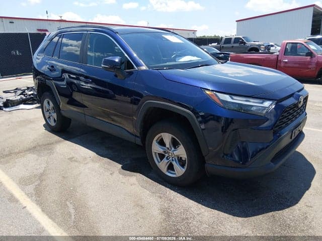 2024 TOYOTA RAV4 XLE 1