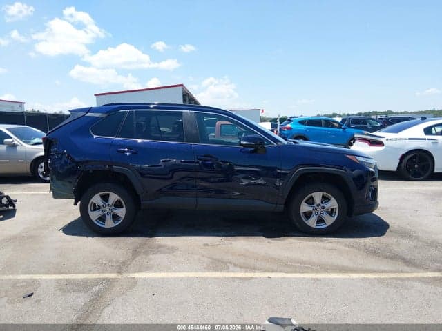 2024 TOYOTA RAV4 XLE 14