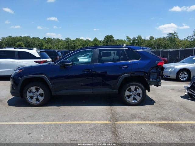 2024 TOYOTA RAV4 XLE 15