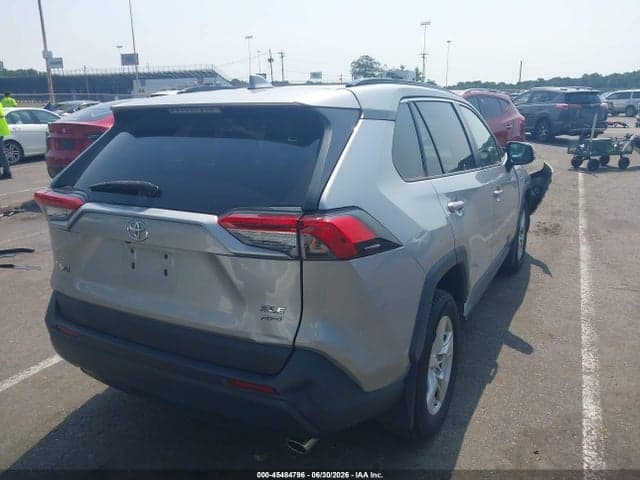 2019 TOYOTA RAV4 XLE 4