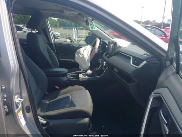 2019 TOYOTA RAV4 XLE 5