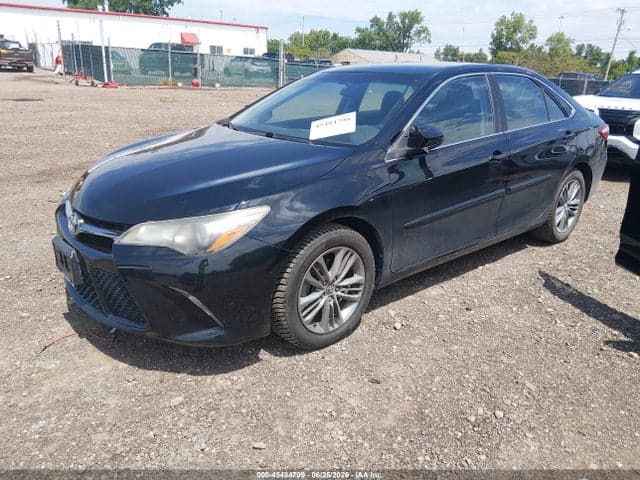 2017 TOYOTA CAMRY SE 2