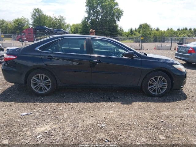 2017 TOYOTA CAMRY SE 13