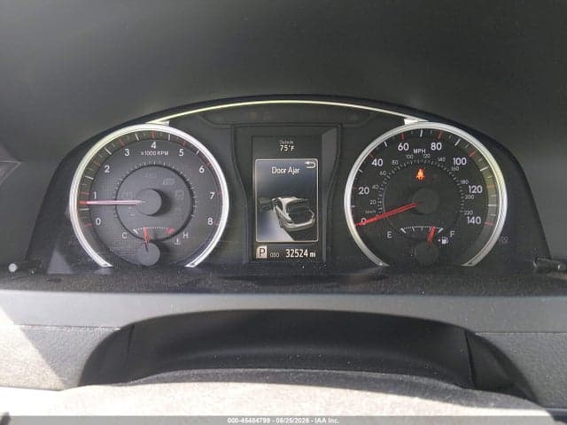 2017 TOYOTA CAMRY SE 7
