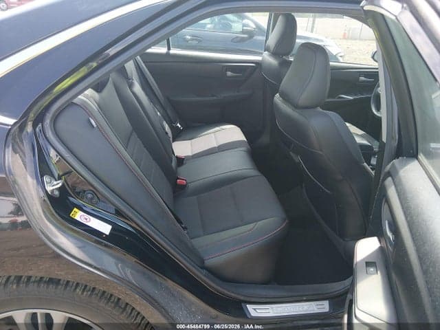2017 TOYOTA CAMRY SE 8