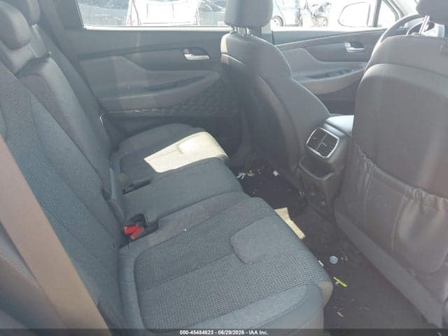 2020 HYUNDAI SANTA FE SE 8