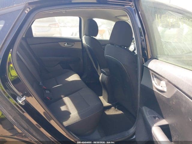 2019 KIA FORTE FE 8