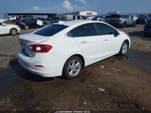 2017 CHEVROLET CRUZE LT AUTO 4