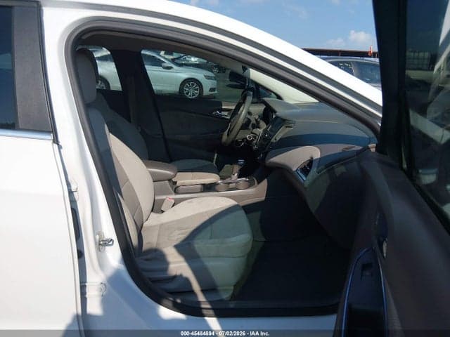 2017 CHEVROLET CRUZE LT AUTO 5